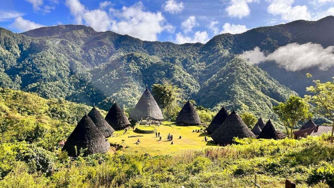 2D/1N Wae Rebo Village Tour – Journey to the Heart of Flores